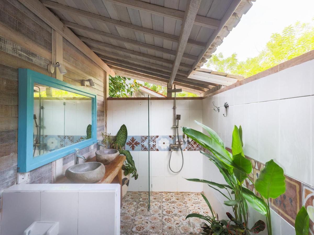 Lembo Lagoon Bungalows Lembongan Esterno foto
